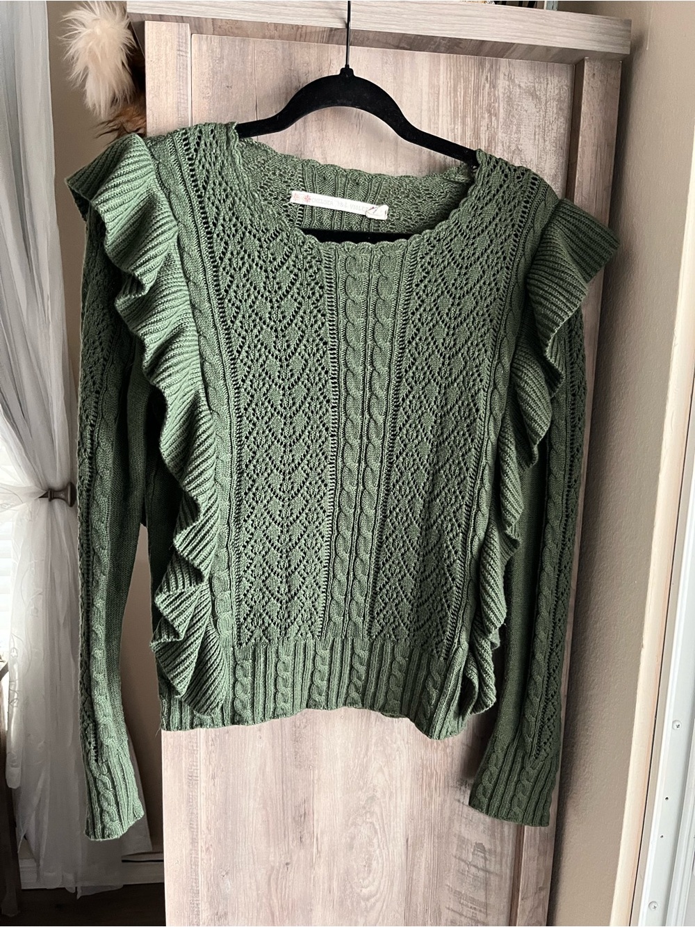 Chelsea & Violet Olive Green Ruffled Cable Knit Sweater Sz S